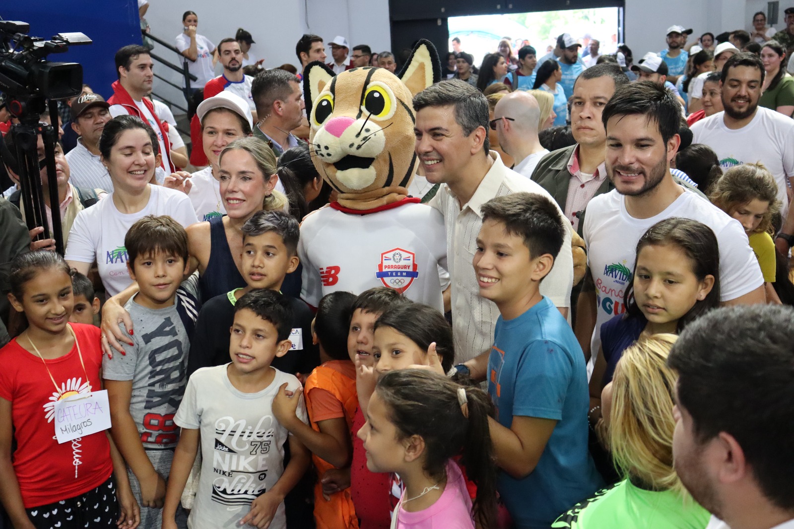 Presidente compartió día de Reyes con niños y niñas, promoviendo el deporte y la sana diversión