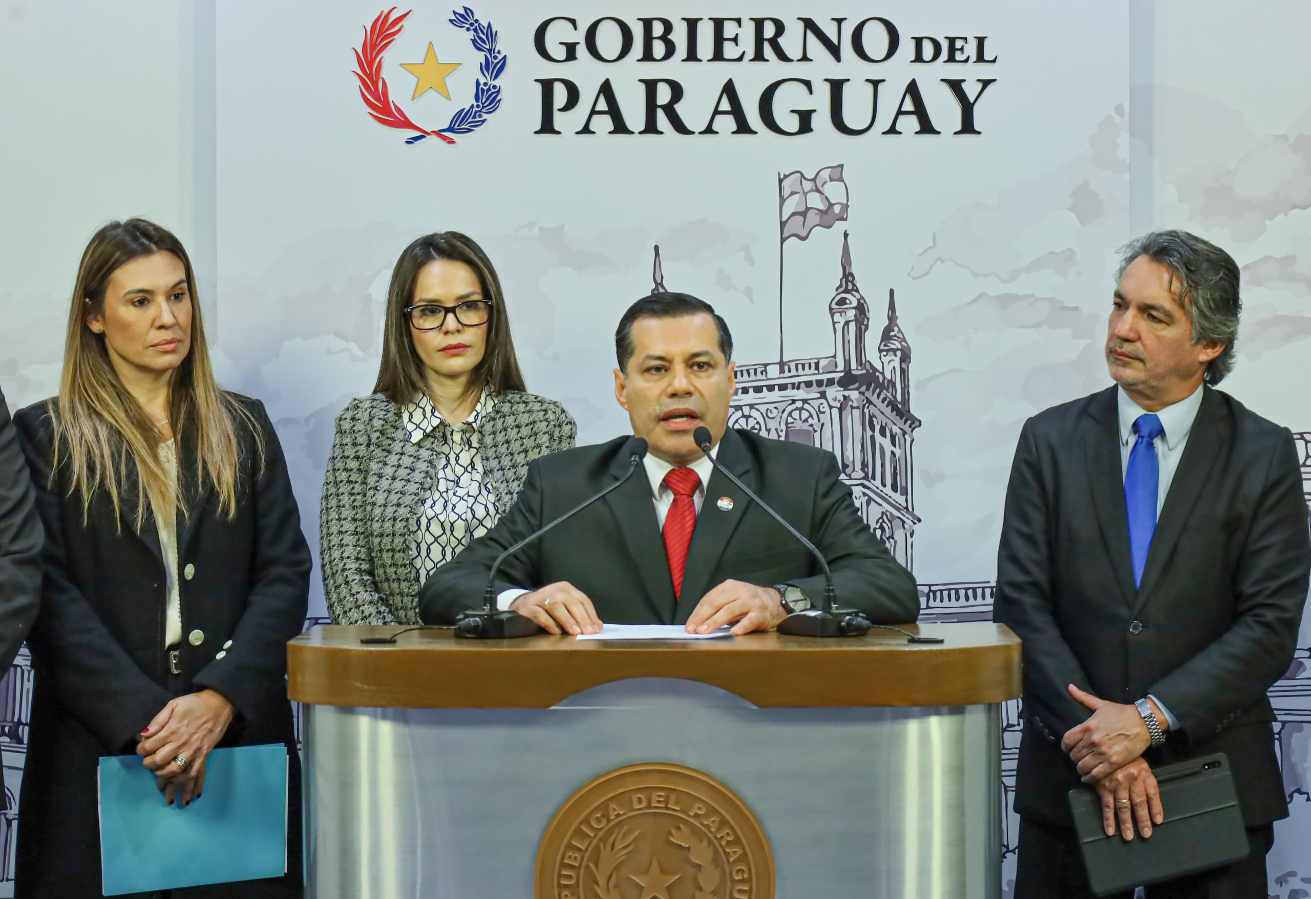 Paraguay oficializa licitación de los primeros 100 megawatts de energía
